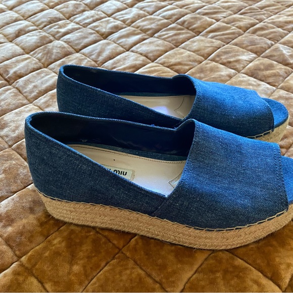 Miu Miu Pre Loved Miui Miu Peeptoe Platform Espadrilles in Blue Denim Heels - Picture 2 of 5